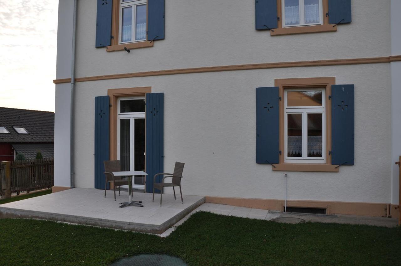 Ferienwohnung Altes Pfarrhaus Bargen Экстерьер фото